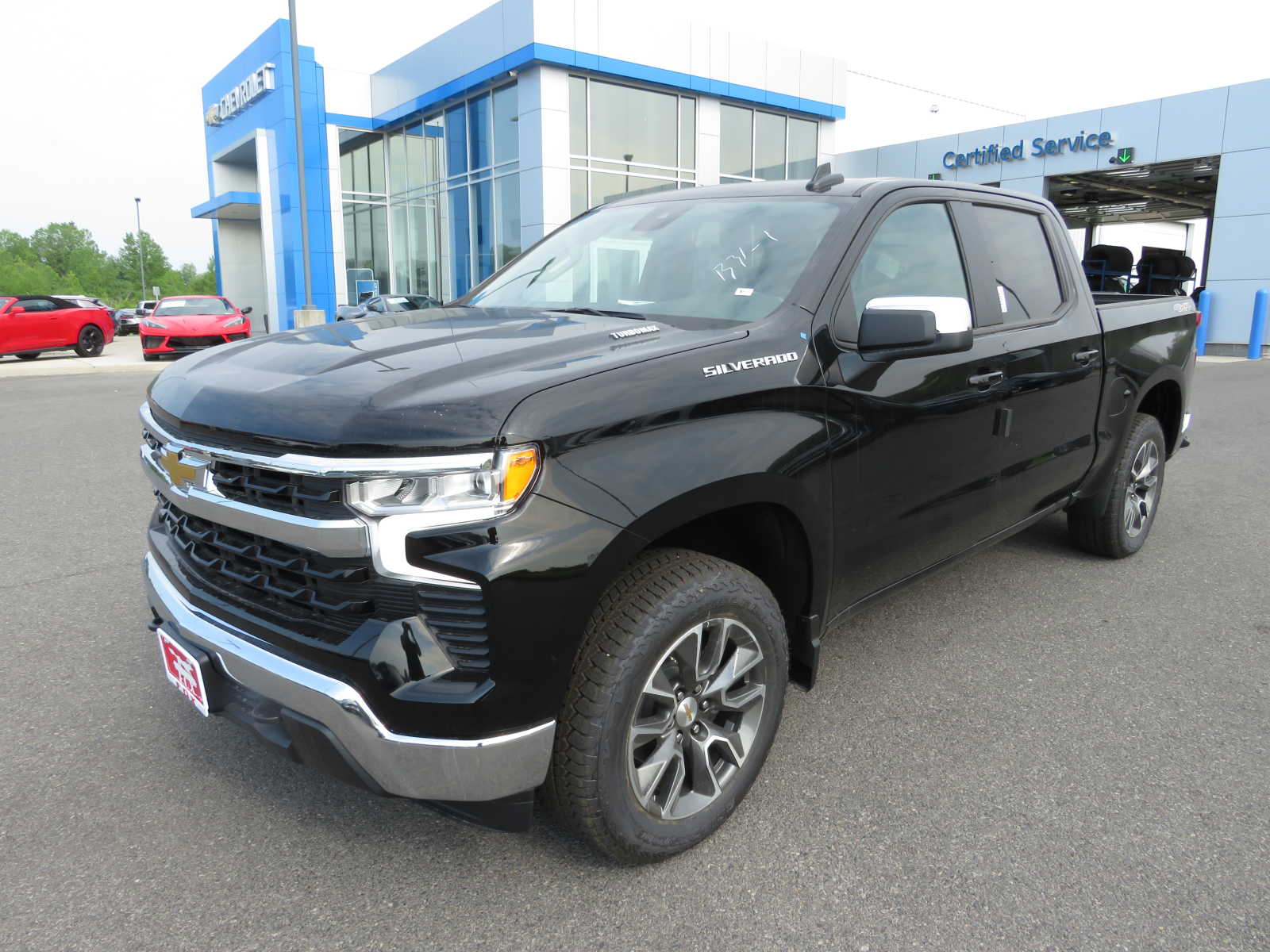 2024 Chevrolet Silverado 1500 LT 4WD Crew Cab 147 8