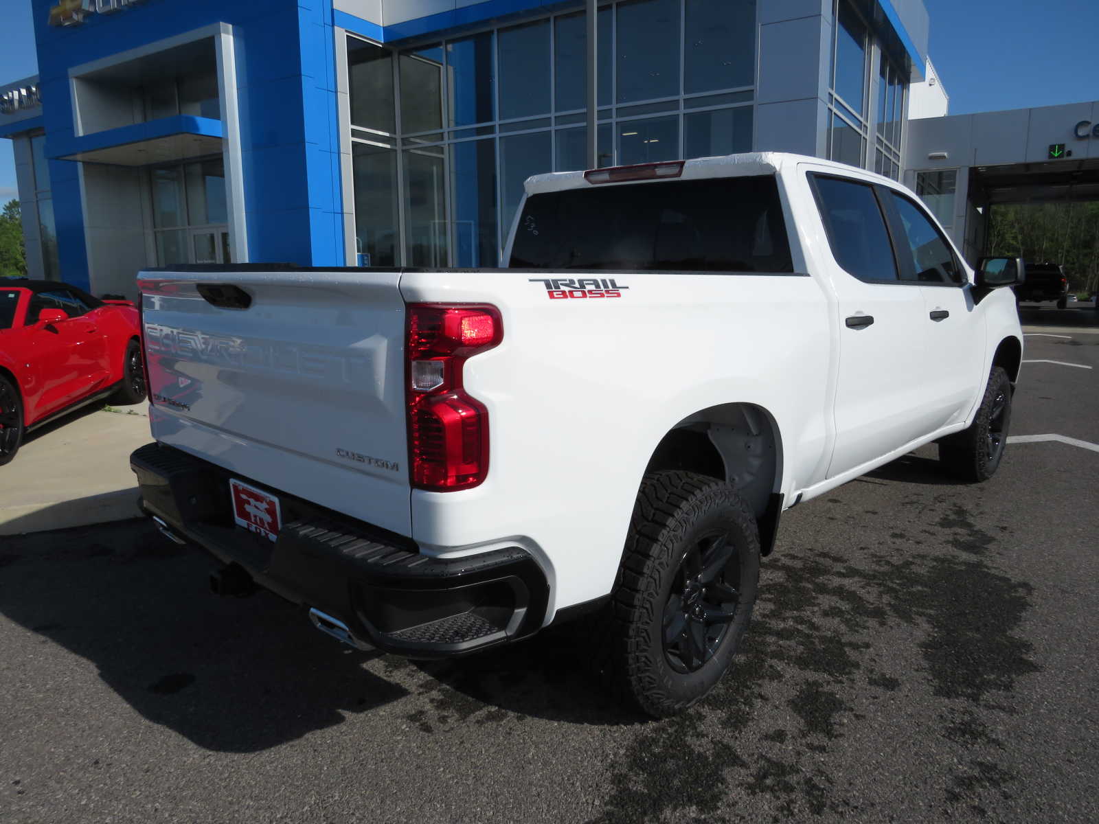 2024 Chevrolet Silverado 1500 Custom Trail Boss 4WD Crew Cab 147 3