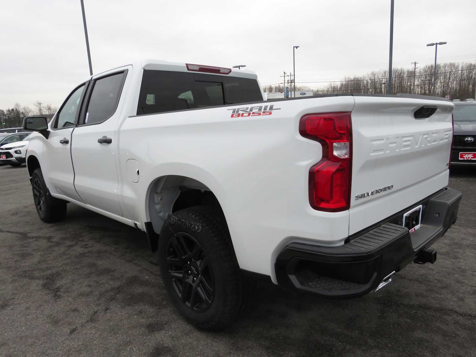 2025 Chevrolet Silverado 1500 LT Trail Boss 4WD Crew Cab 147 5