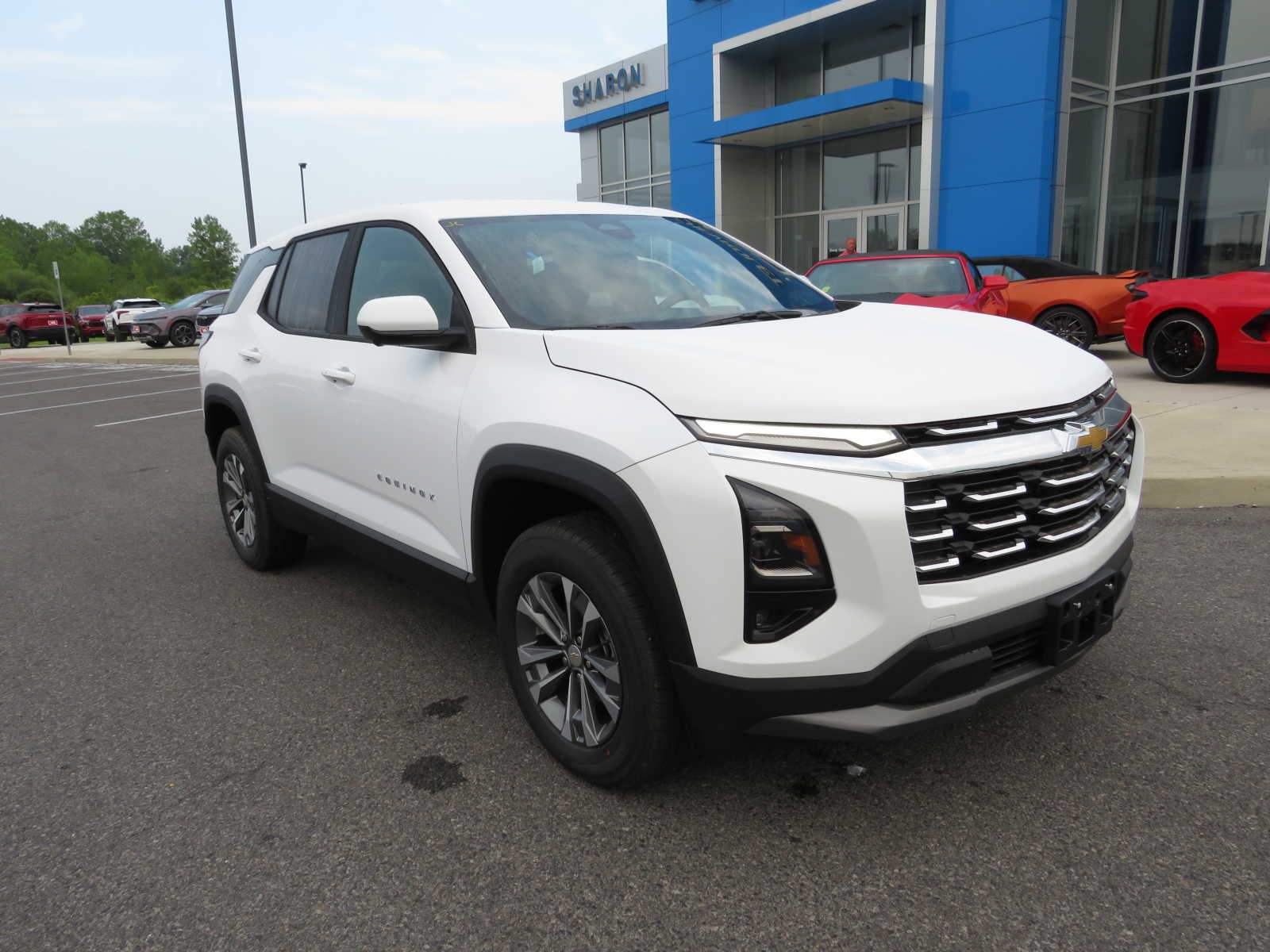 2025 Chevrolet Equinox FWD LT 2