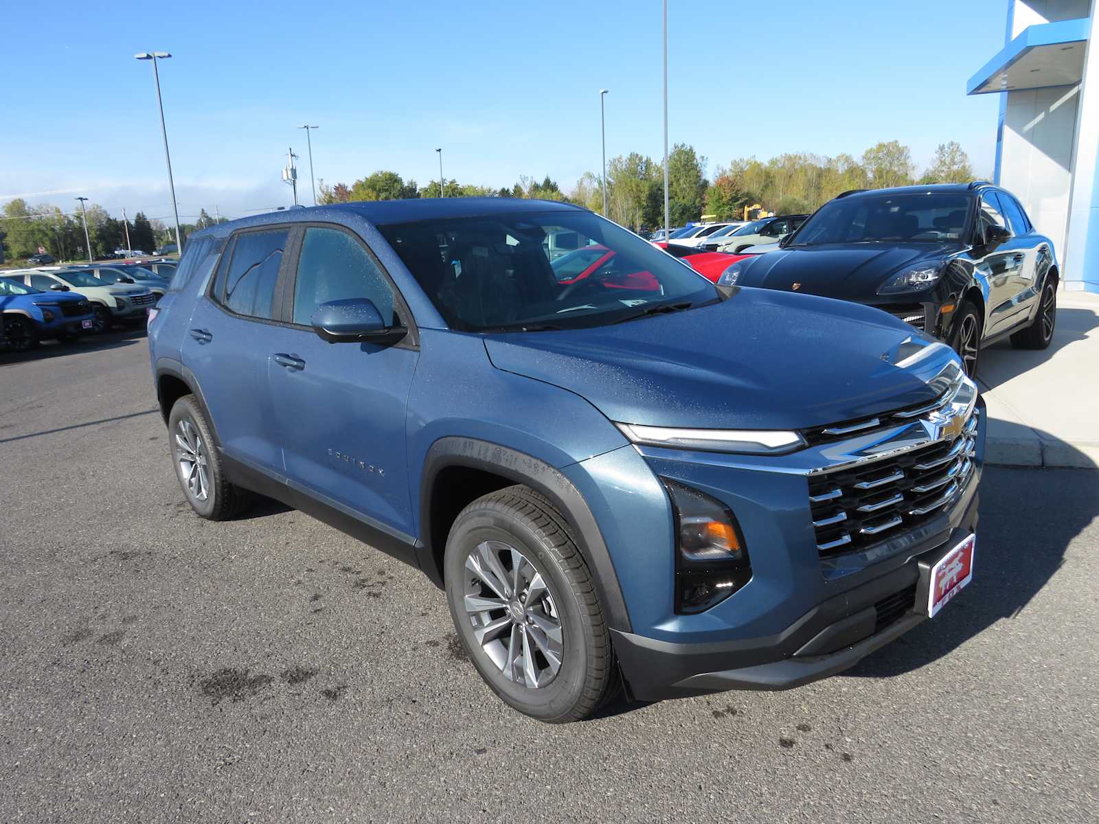 2025 Chevrolet Equinox AWD LT 2