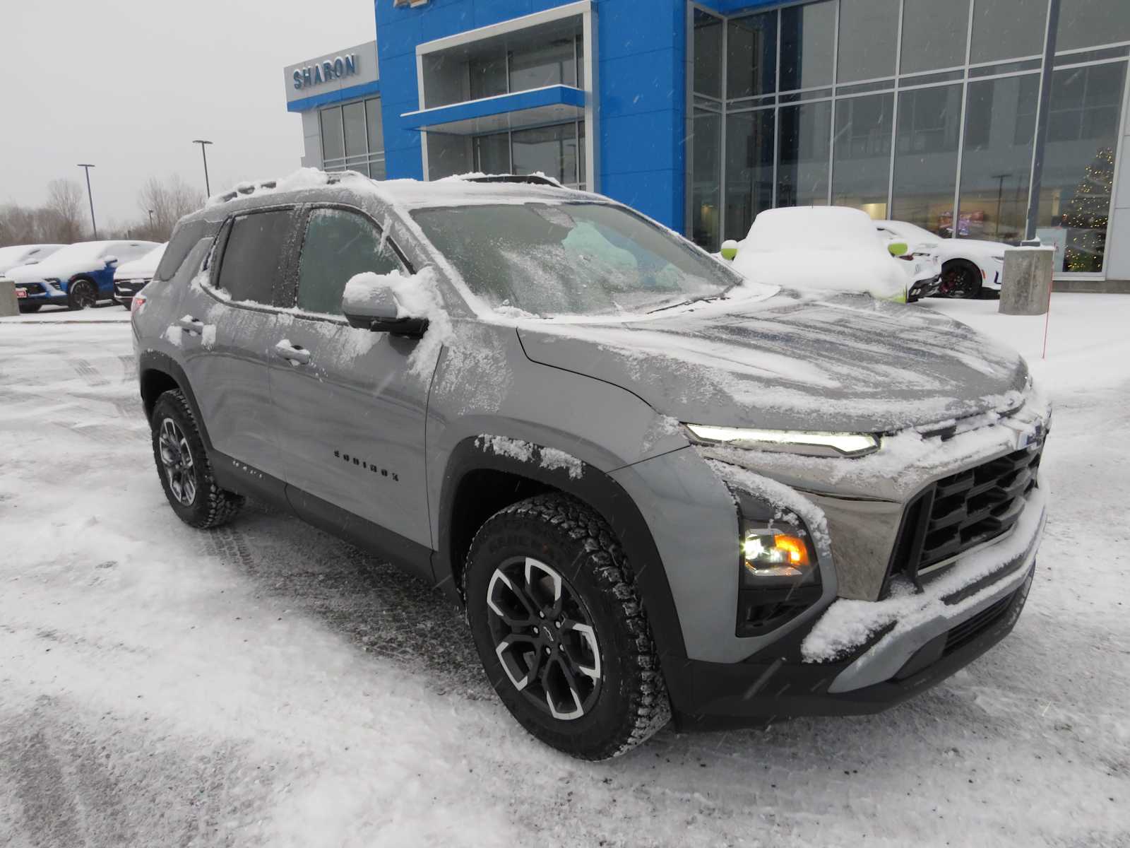 2025 Chevrolet Equinox AWD ACTIV 2