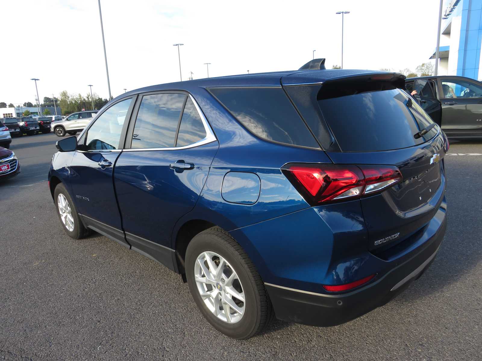 2023 Chevrolet Equinox LT 8