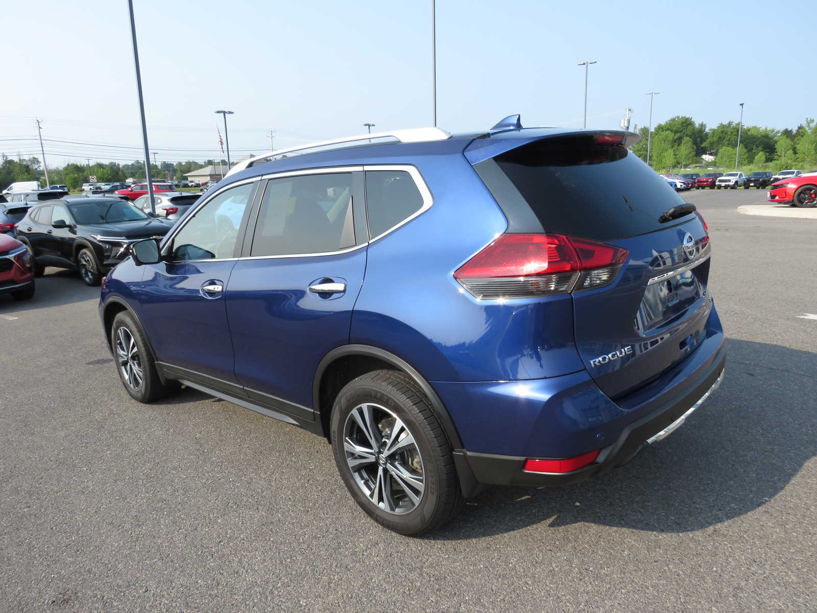 2019 Nissan Rogue SV 8