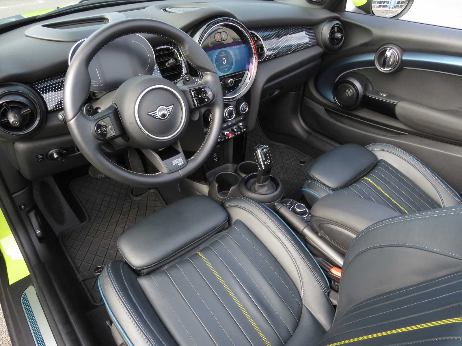 2022 MINI Convertible Cooper S 16