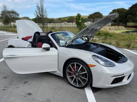 2021 Porsche 718 Boxster S 6