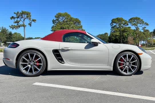 2021 Porsche 718 Boxster S 8