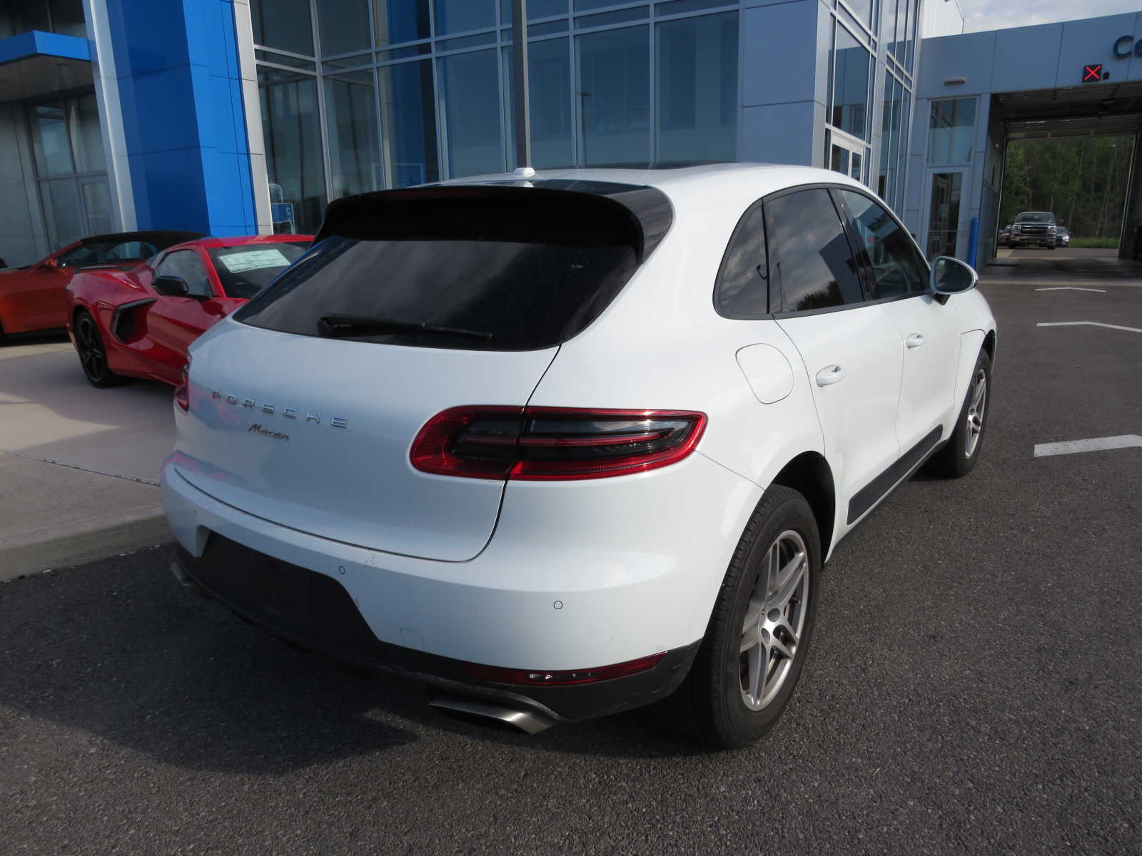 2018 Porsche Macan  8