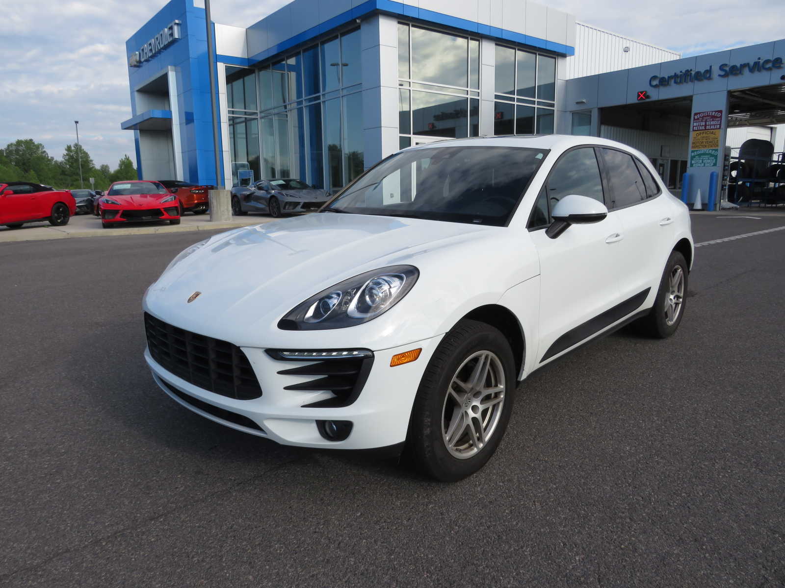 2018 Porsche Macan  11