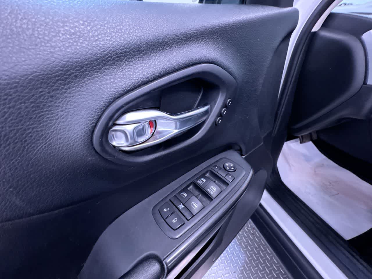 used 2016 Jeep Cherokee car, priced at $8,026