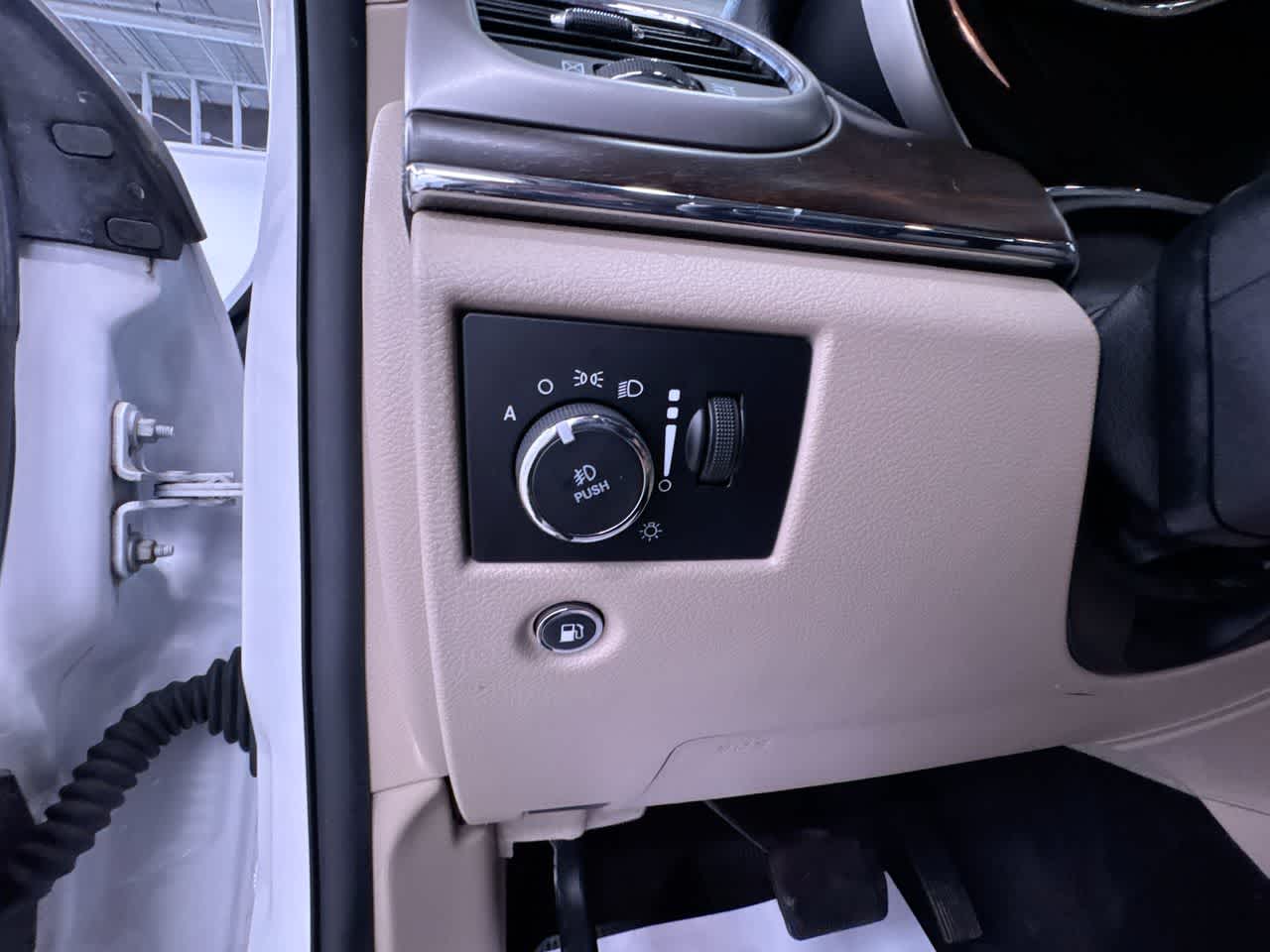 used 2018 Jeep Grand Cherokee car, priced at $16,123