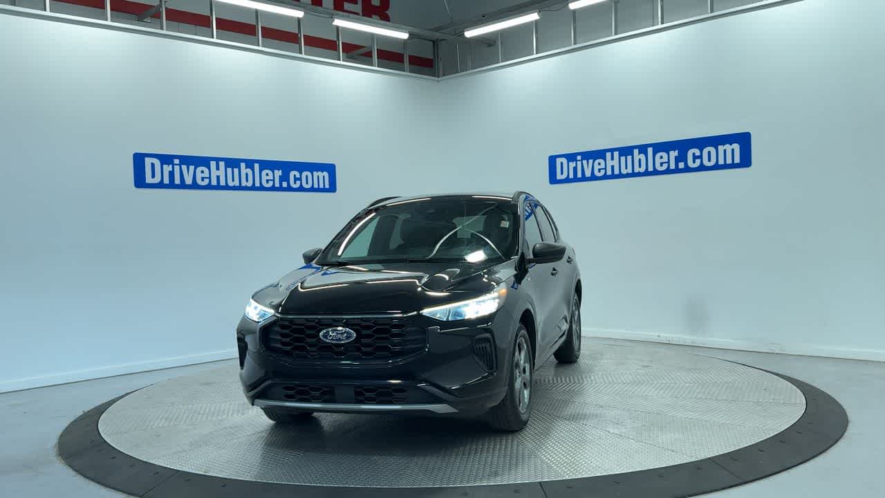 used 2023 Ford Escape car, priced at $22,248