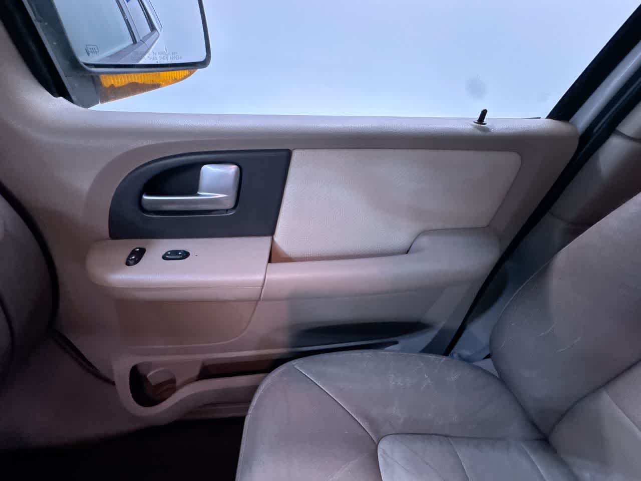 used 2003 Ford Expedition car, priced at $3,223