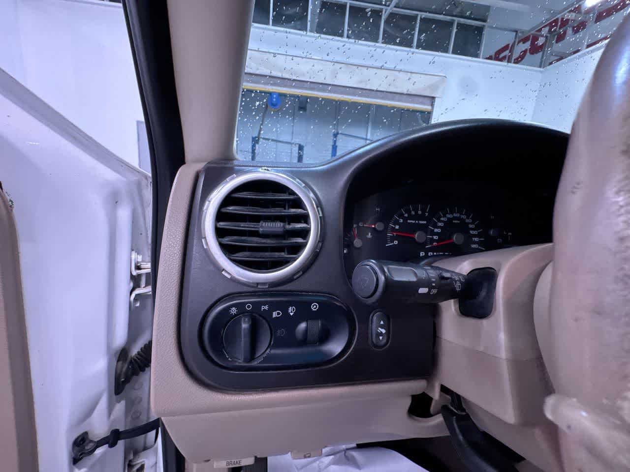 used 2003 Ford Expedition car, priced at $3,223