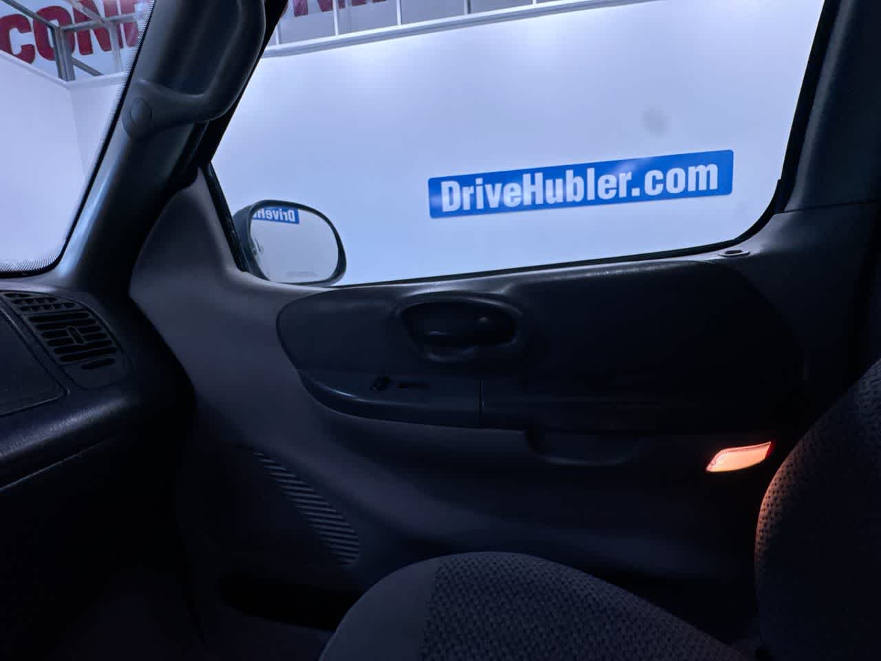 used 2000 Ford F-150 car, priced at $5,500