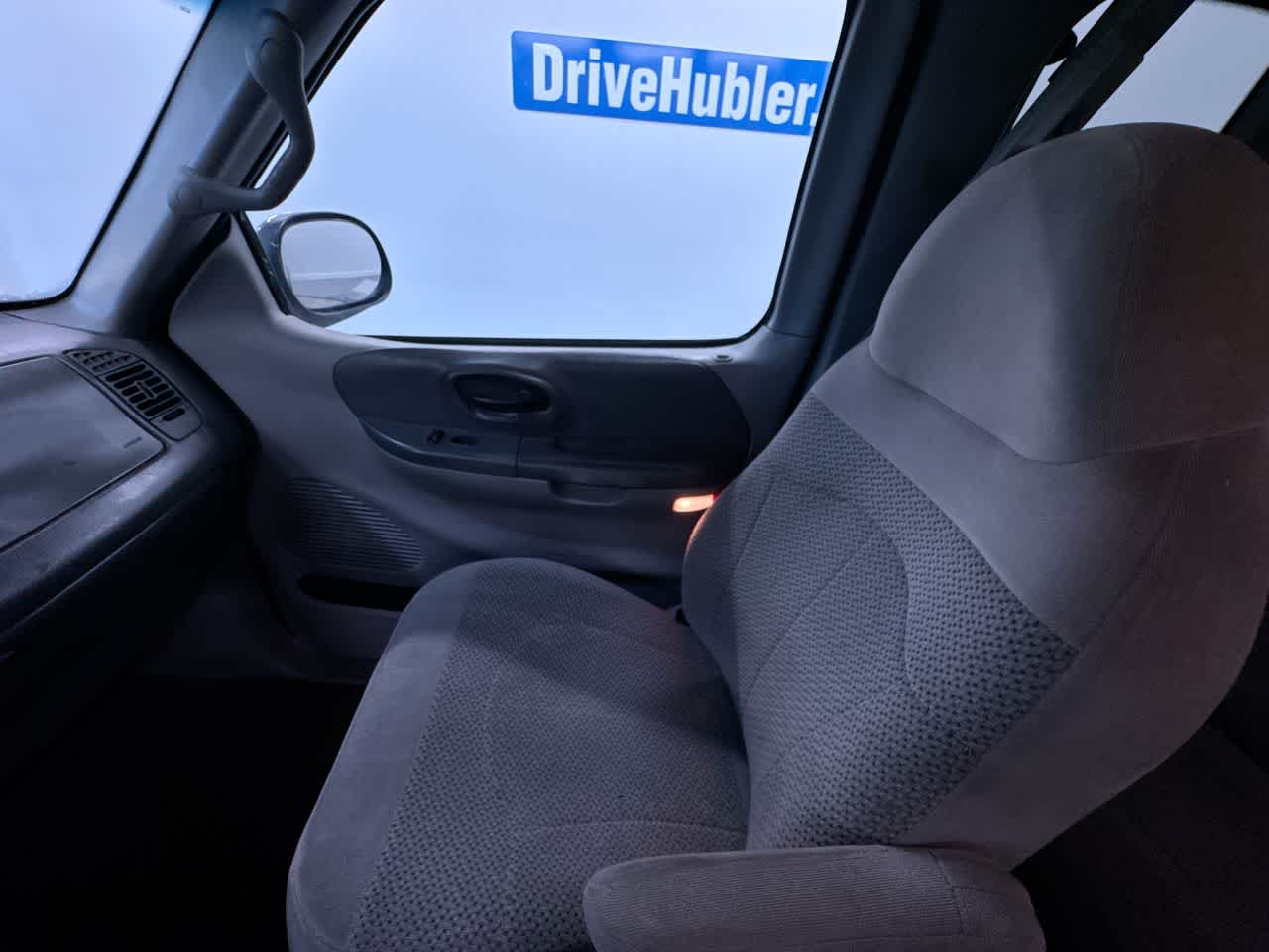 used 2000 Ford F-150 car, priced at $5,500