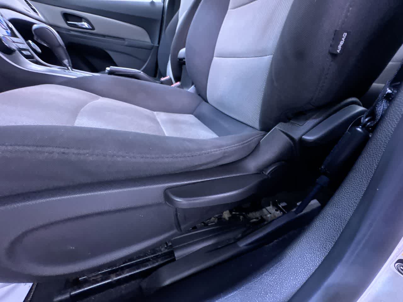 used 2014 Chevrolet Cruze car, priced at $8,248