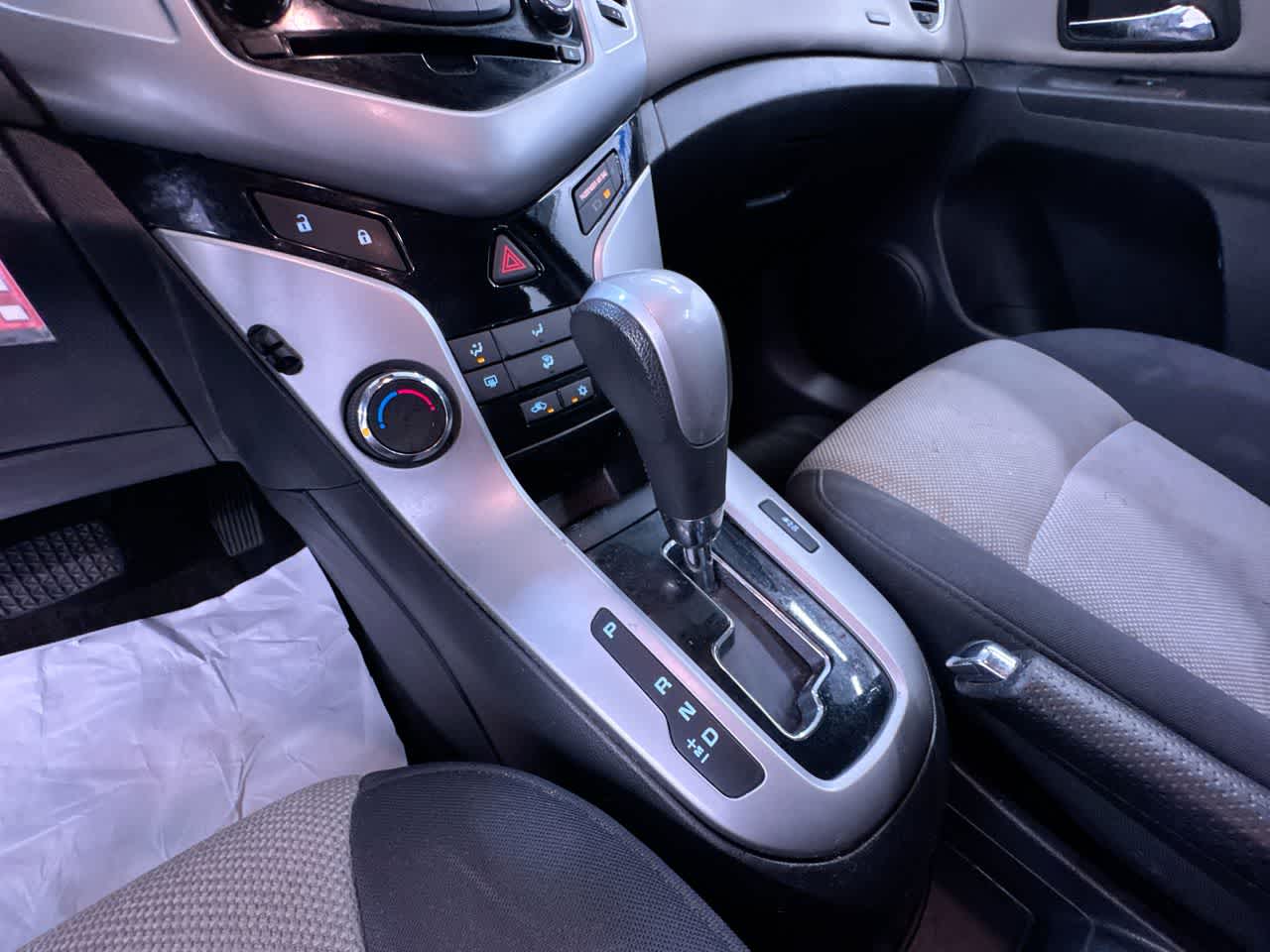 used 2014 Chevrolet Cruze car, priced at $8,248