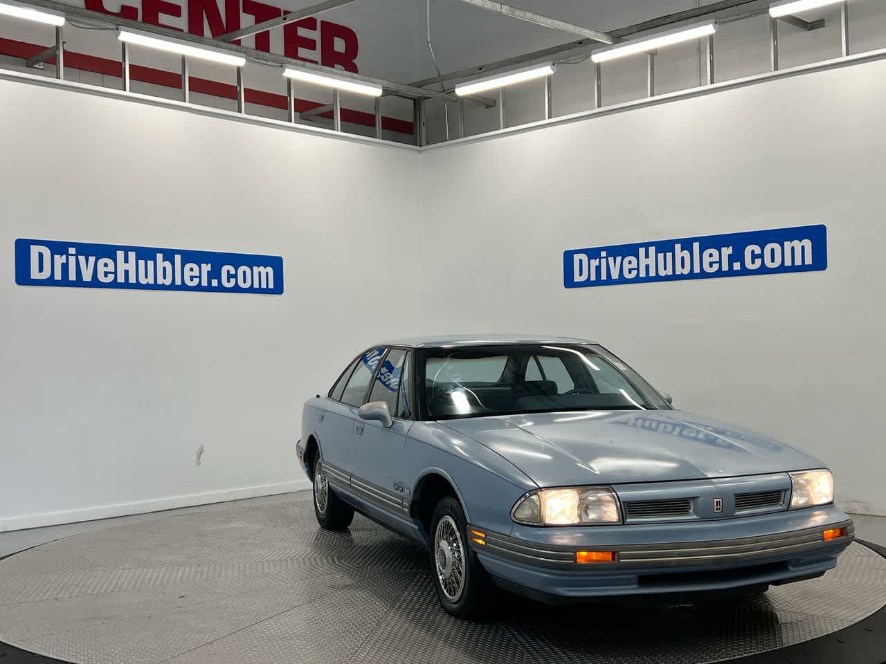 Blue Ribbon Metallic 1992 Oldsmobile Eighty-Eight Royale Sedan 4-Speed Automatic