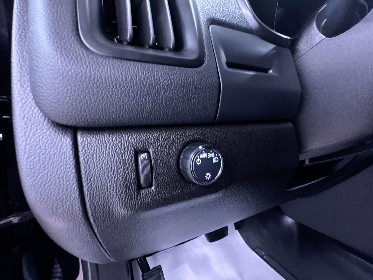 used 2022 Chevrolet Colorado car, priced at $21,123