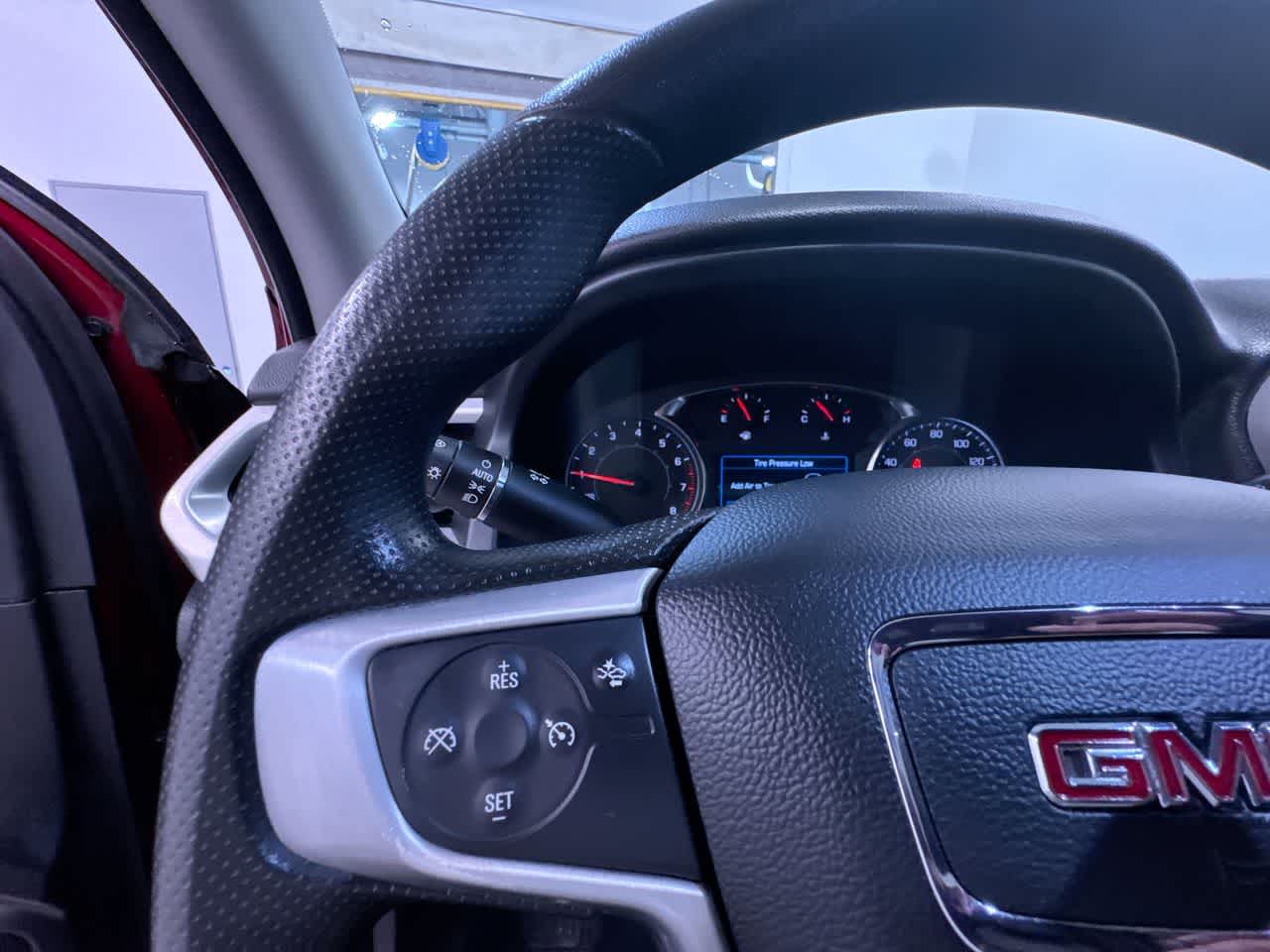 used 2023 GMC Acadia car, priced at $26,776