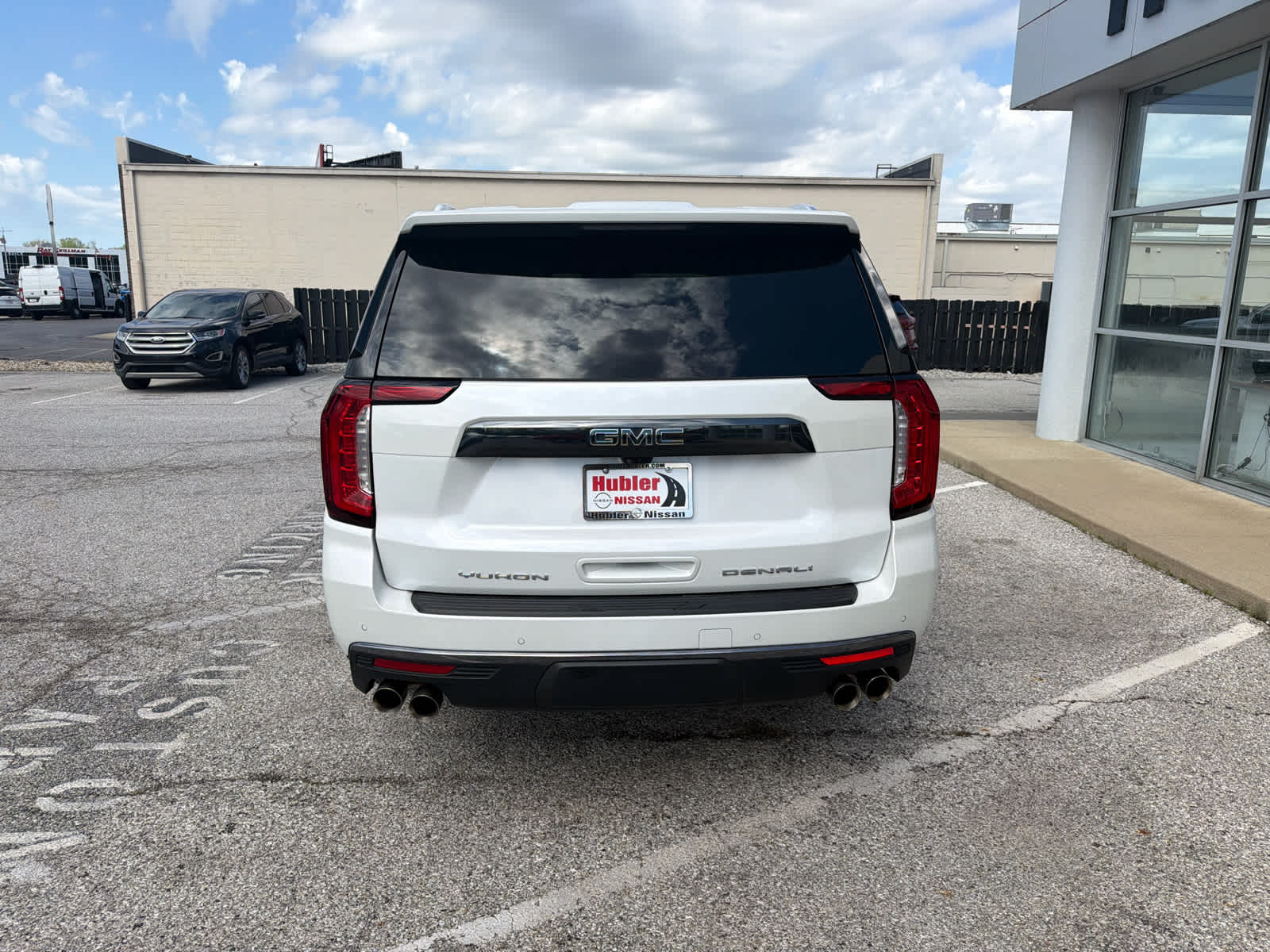 used 2024 GMC Yukon Denali Ultimate car, priced at $86,226