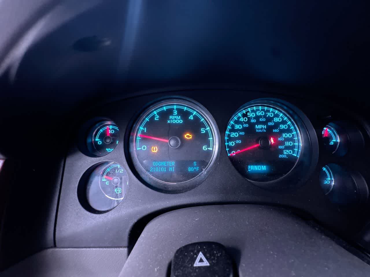 used 2014 Chevrolet Suburban car, priced at $5,150