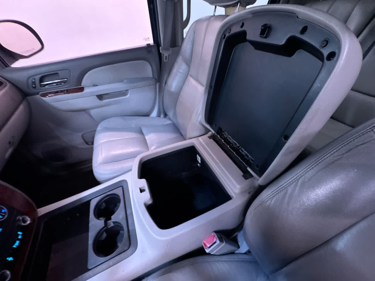 used 2014 Chevrolet Suburban car, priced at $5,150