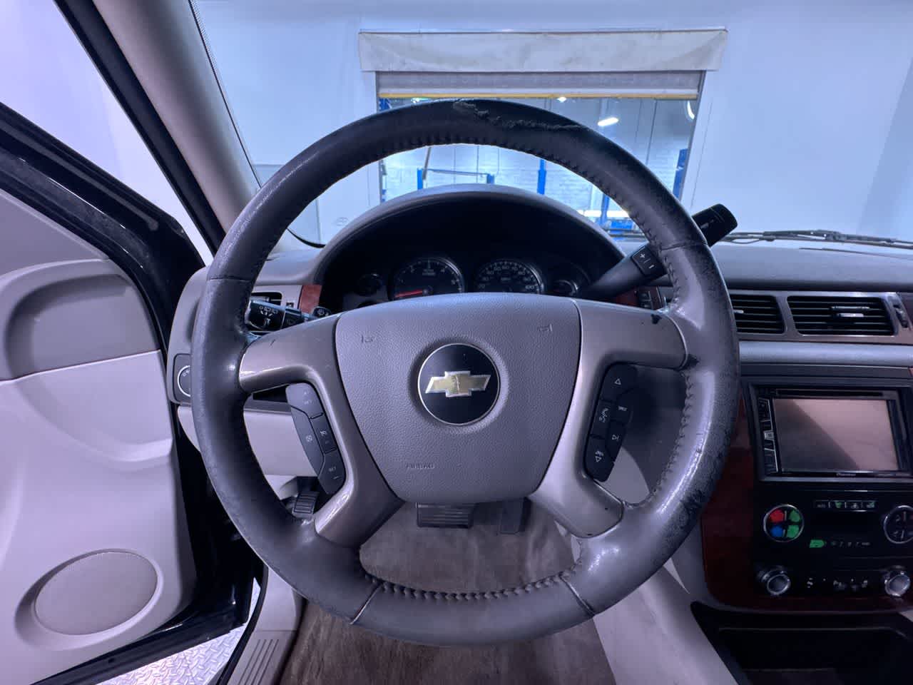 used 2014 Chevrolet Suburban car, priced at $5,150