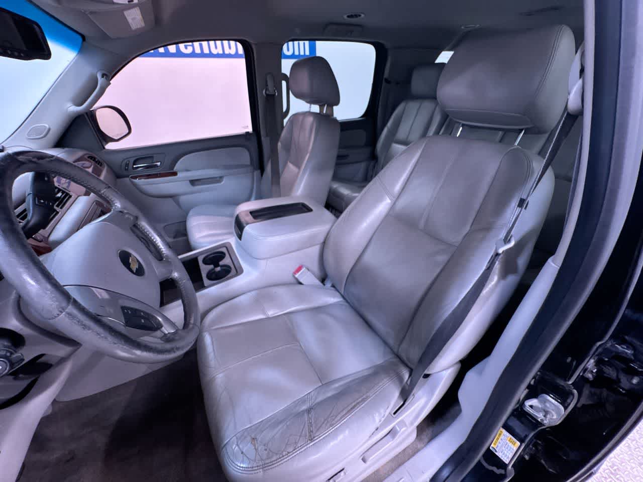 used 2014 Chevrolet Suburban car, priced at $5,150