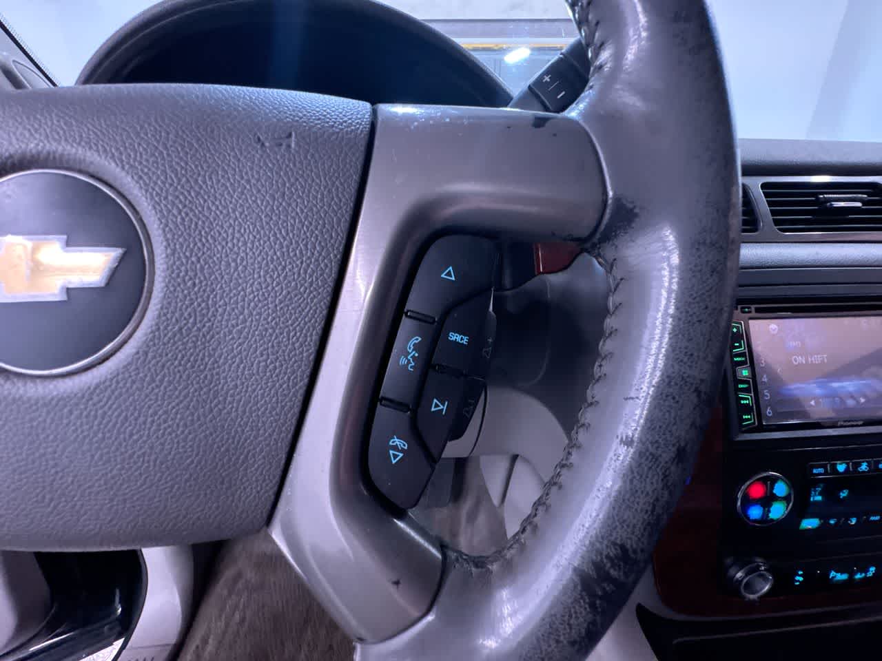 used 2014 Chevrolet Suburban car, priced at $5,150