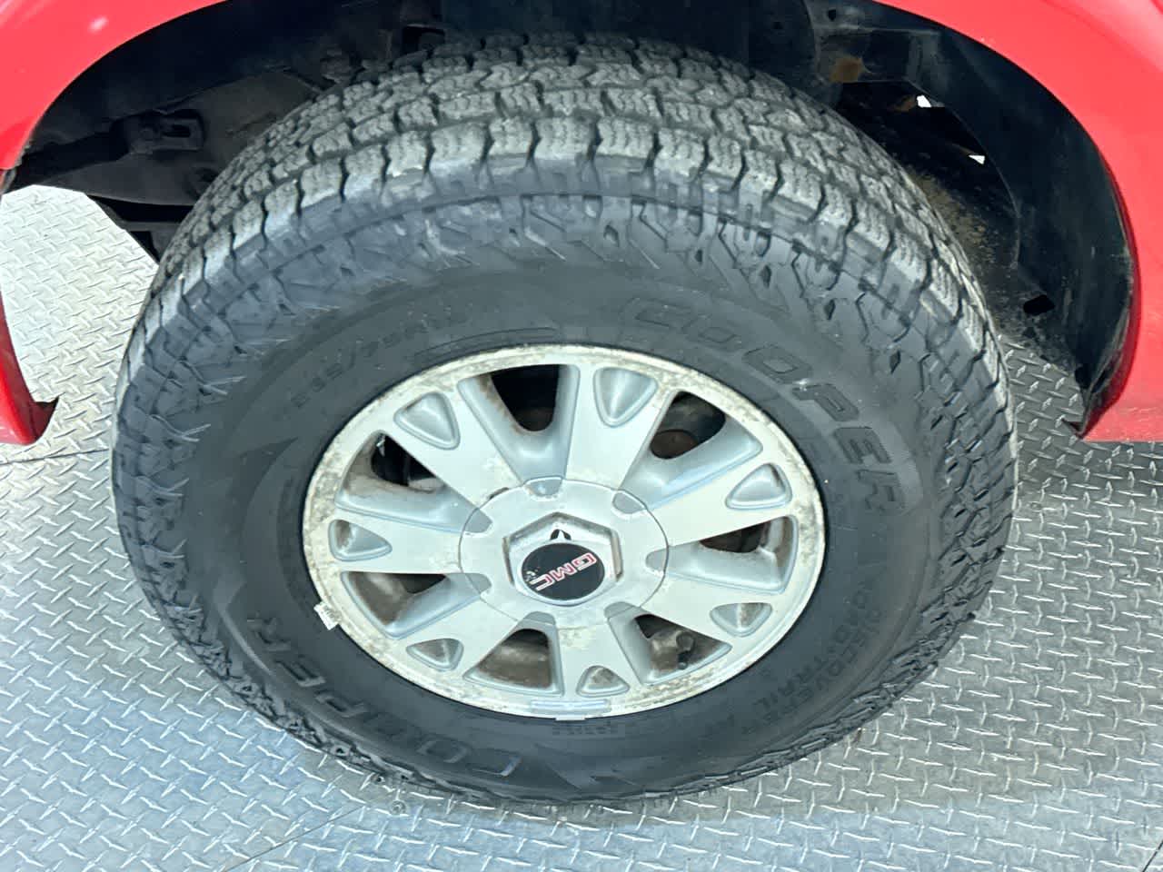 used 2002 GMC Sonoma car, priced at $7,777