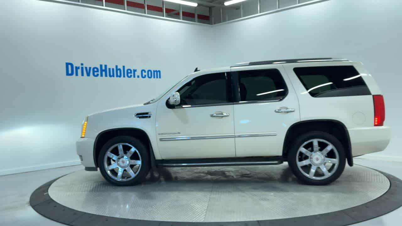 used 2009 Cadillac Escalade car, priced at $7,777