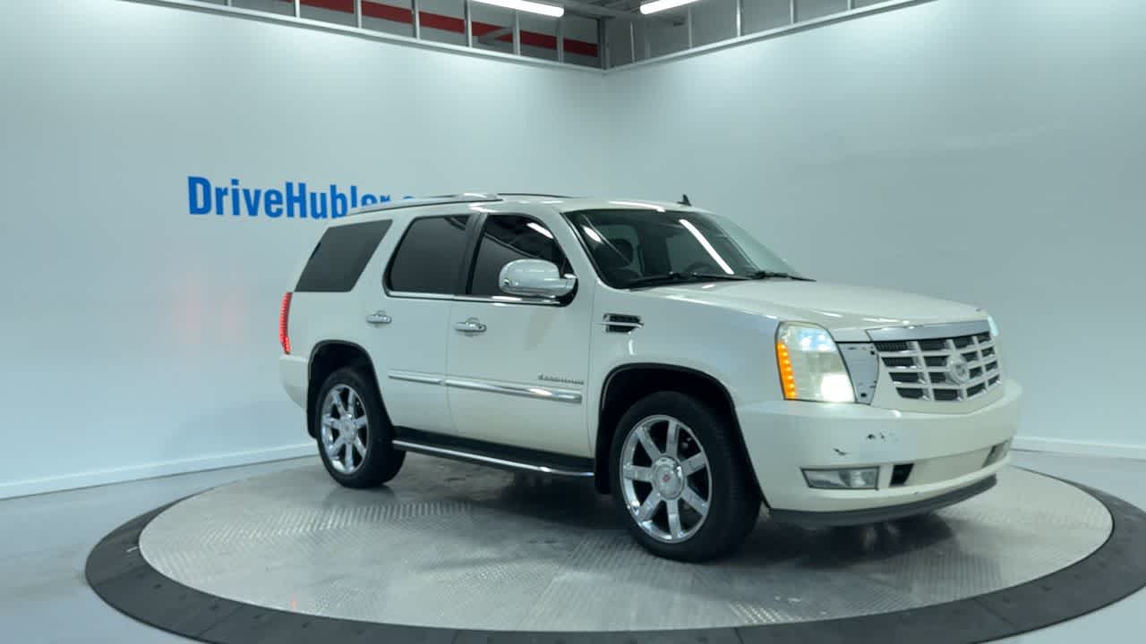 used 2009 Cadillac Escalade car, priced at $7,777