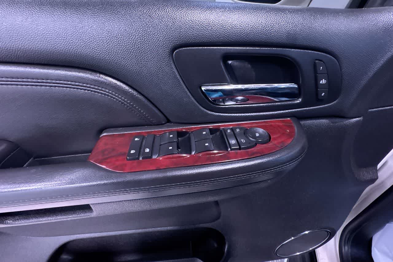 used 2009 Cadillac Escalade car, priced at $7,777