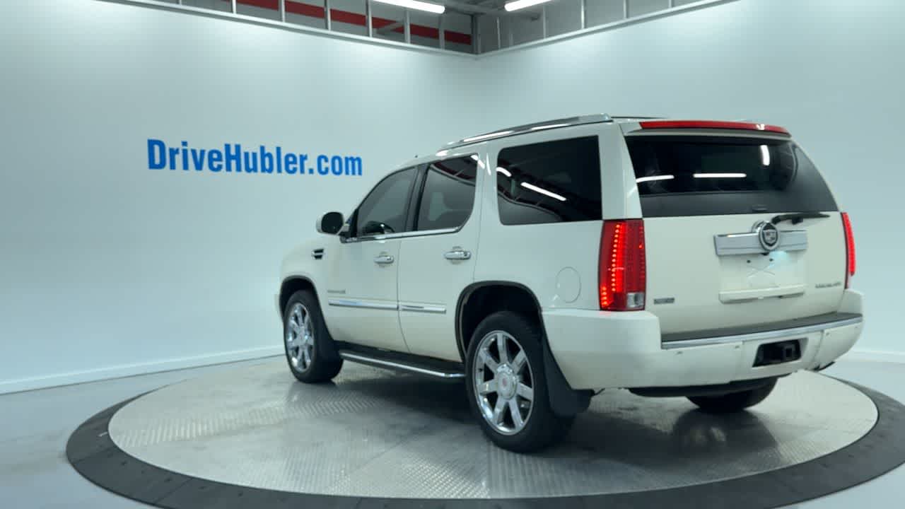 used 2009 Cadillac Escalade car, priced at $7,777