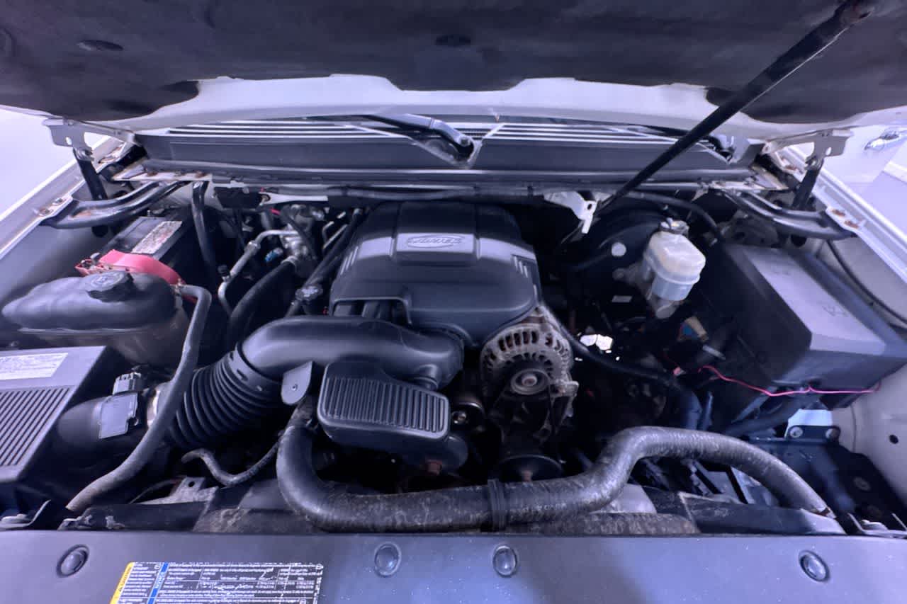 used 2009 Cadillac Escalade car, priced at $7,777