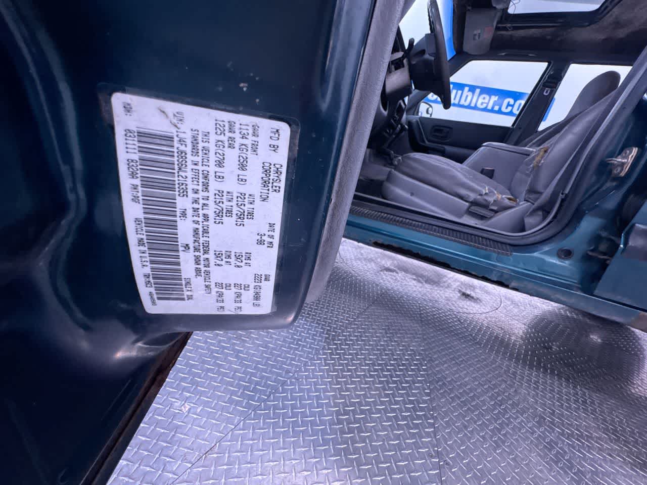 used 1998 Jeep Cherokee car, priced at $5,777