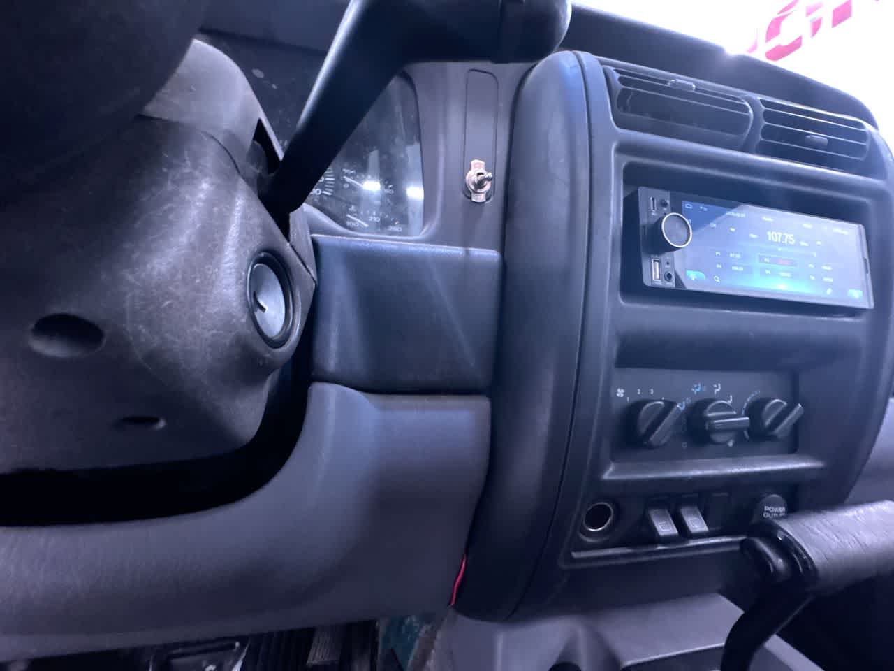 used 1998 Jeep Cherokee car, priced at $5,777