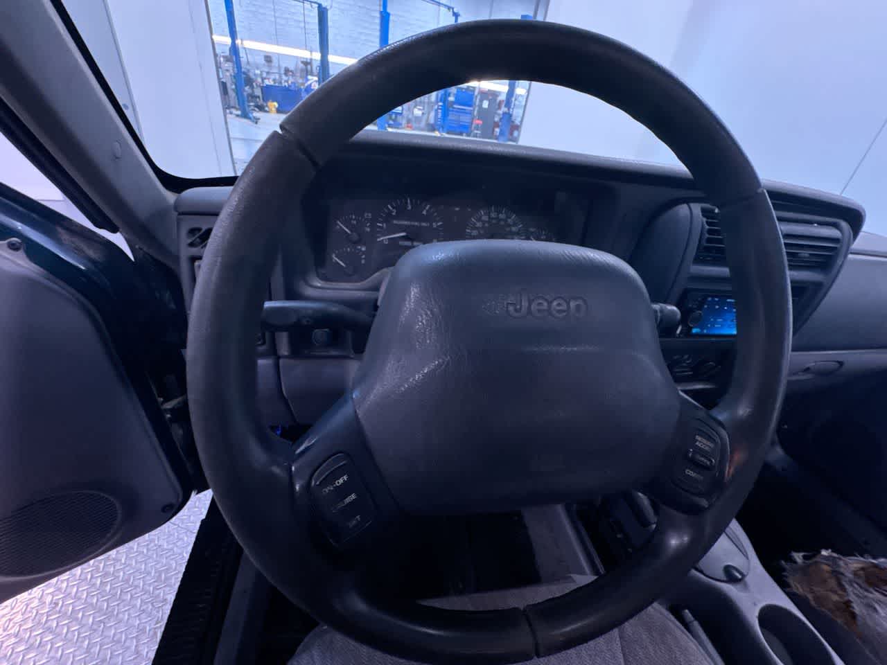 used 1998 Jeep Cherokee car, priced at $5,777