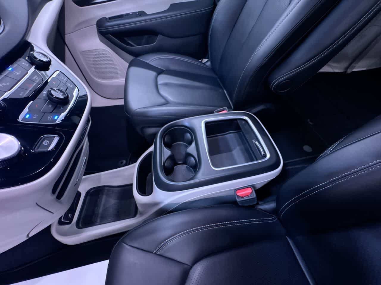 used 2024 Chrysler Pacifica car, priced at $26,777