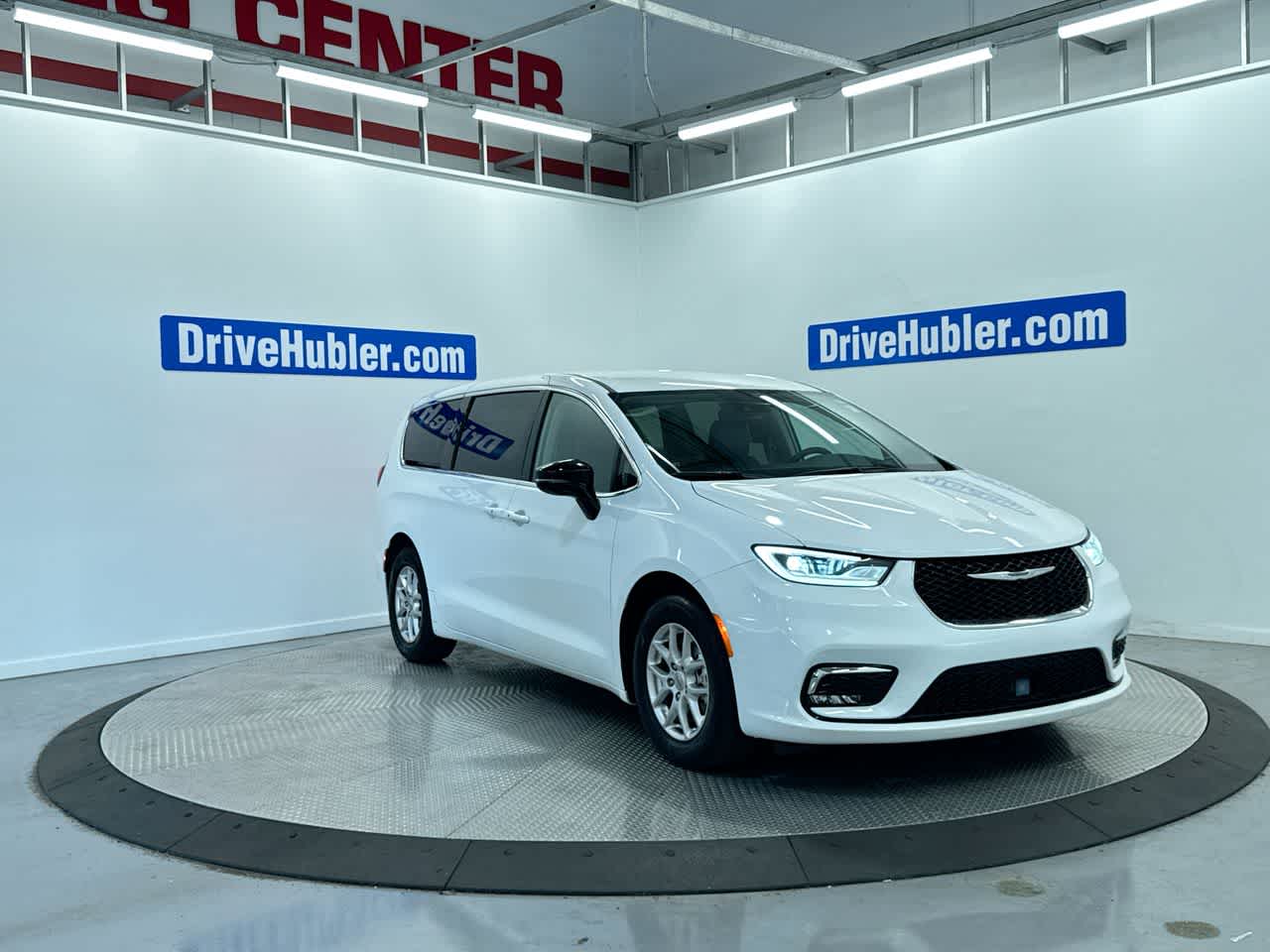 used 2024 Chrysler Pacifica car, priced at $26,777
