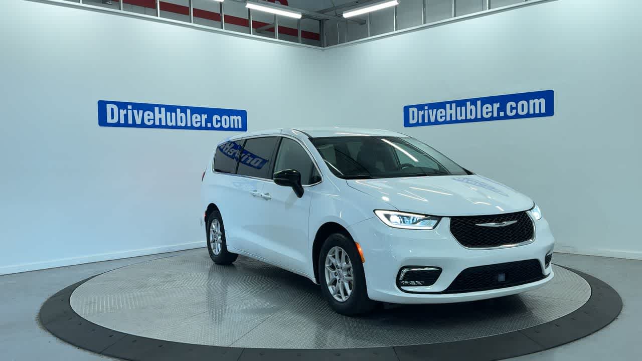 used 2024 Chrysler Pacifica car, priced at $26,777