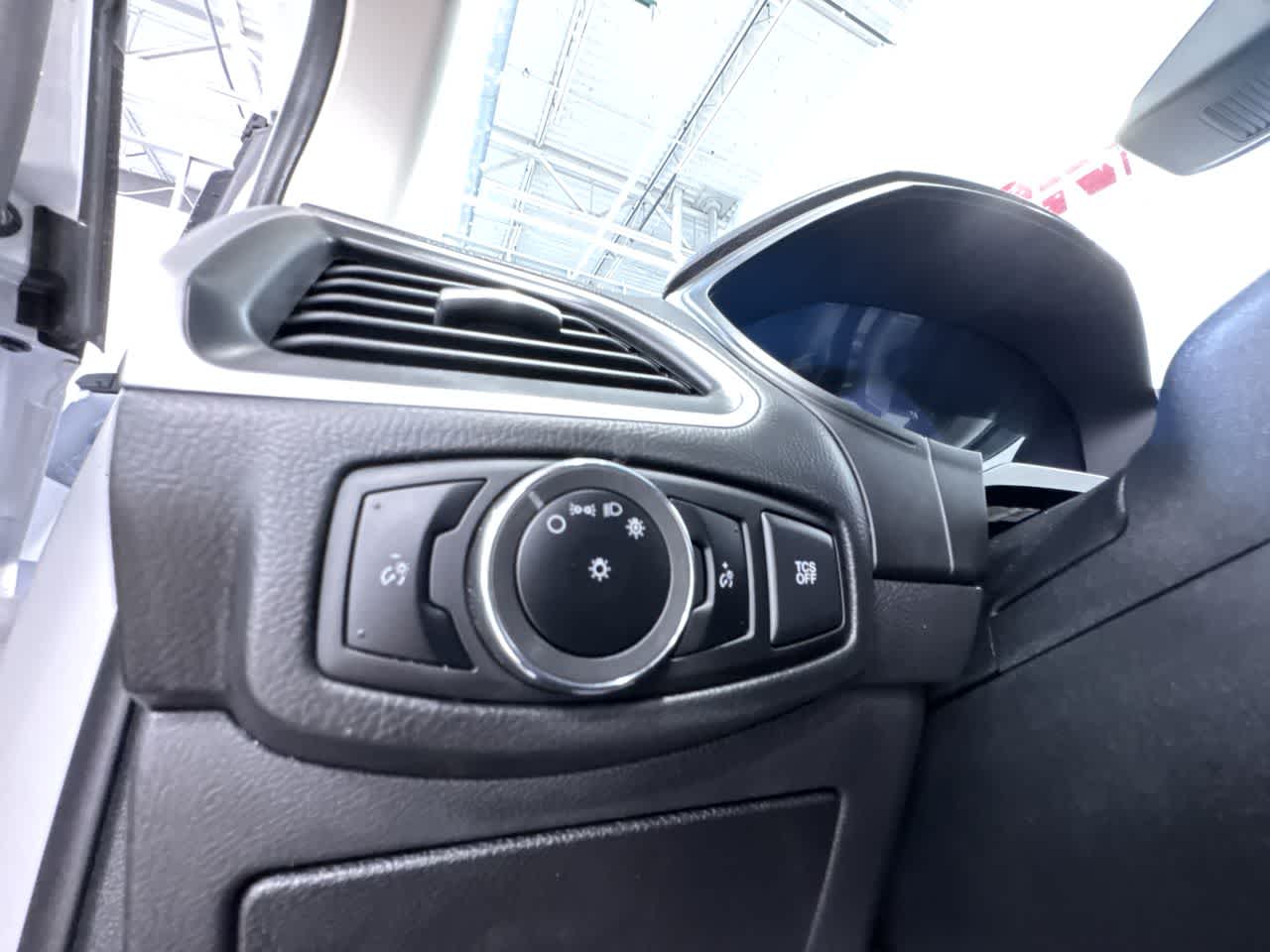 used 2024 Ford Edge car, priced at $19,777