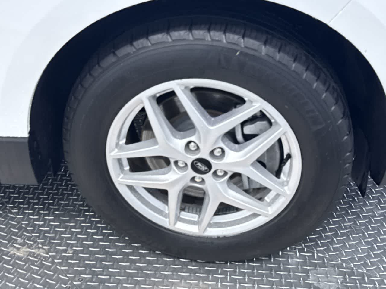 used 2024 Ford Edge car, priced at $19,777