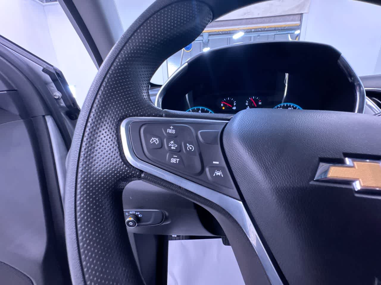 used 2022 Chevrolet Equinox car, priced at $17,293