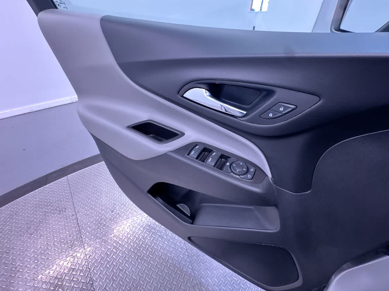 used 2022 Chevrolet Equinox car, priced at $17,293