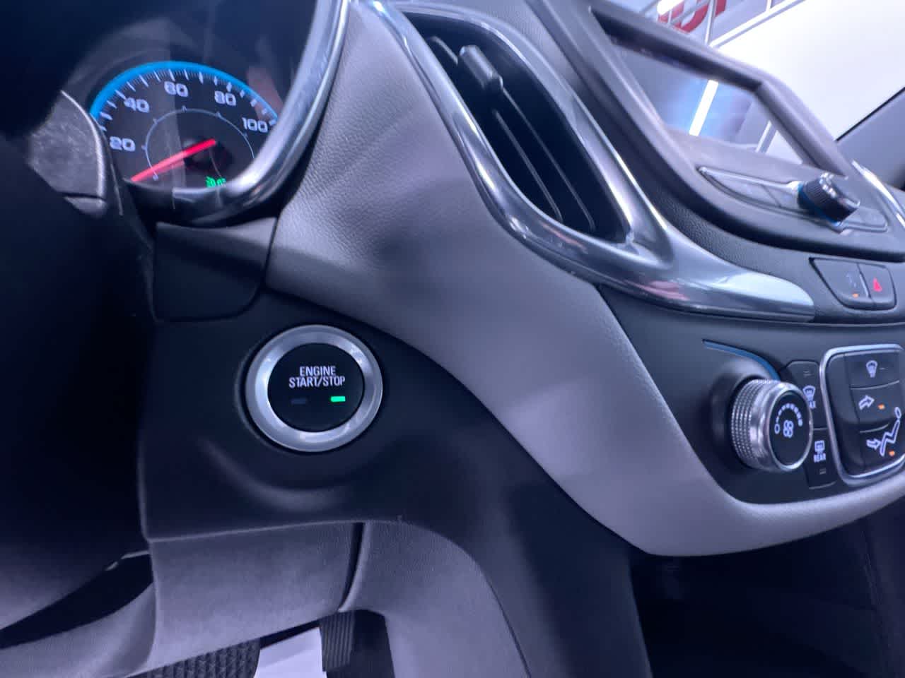 used 2022 Chevrolet Equinox car, priced at $17,293