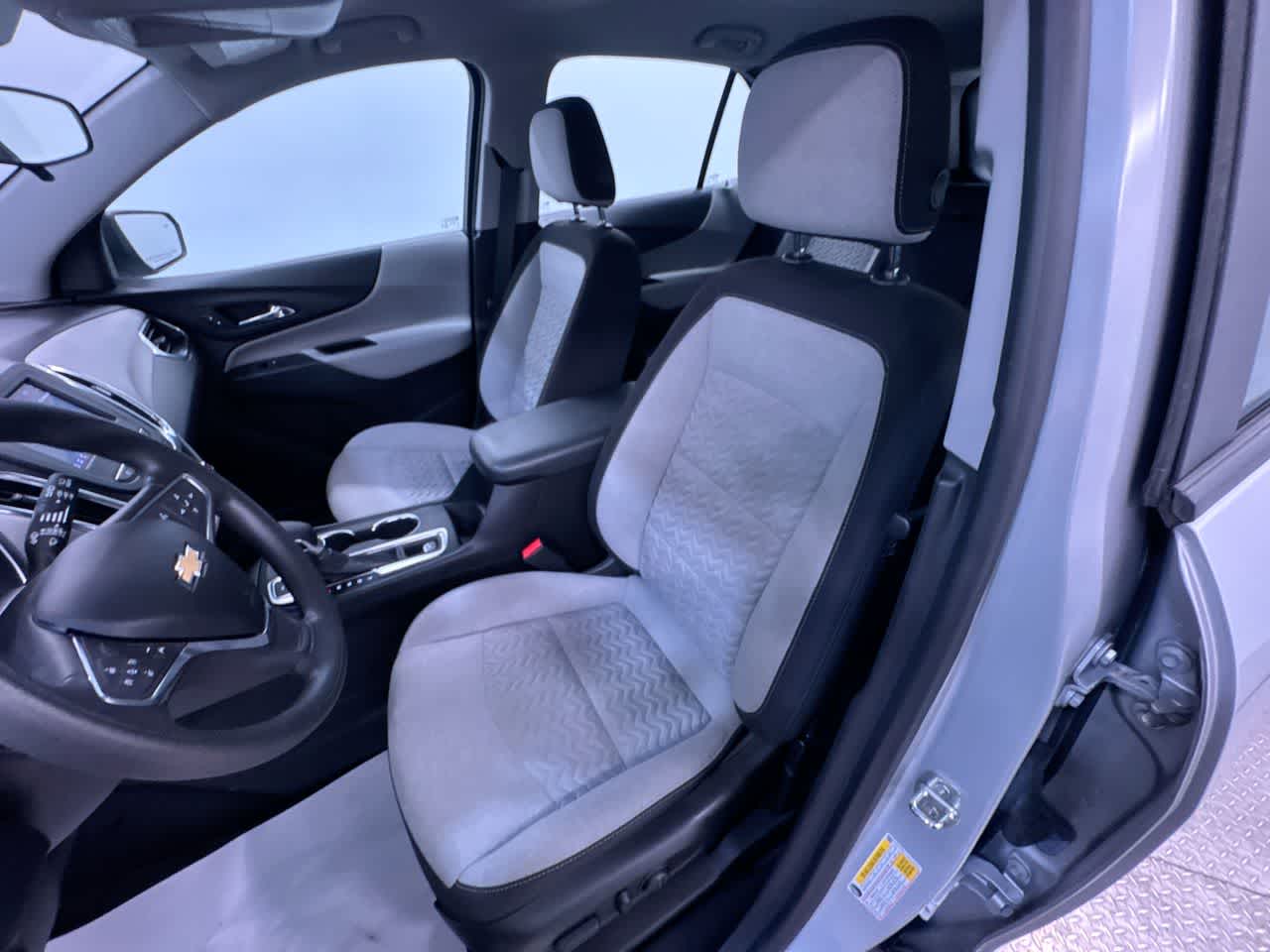 used 2022 Chevrolet Equinox car, priced at $17,293