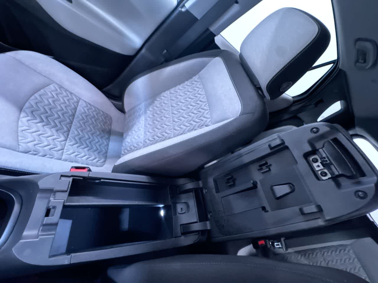 used 2024 Chevrolet Equinox car, priced at $17,777